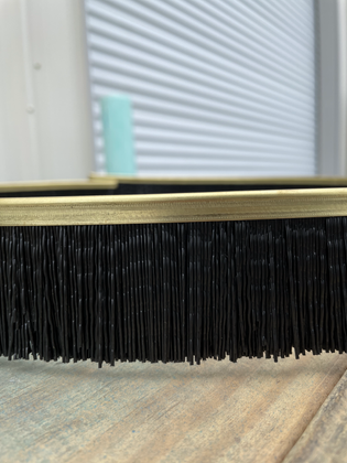 Brushes / Skirts