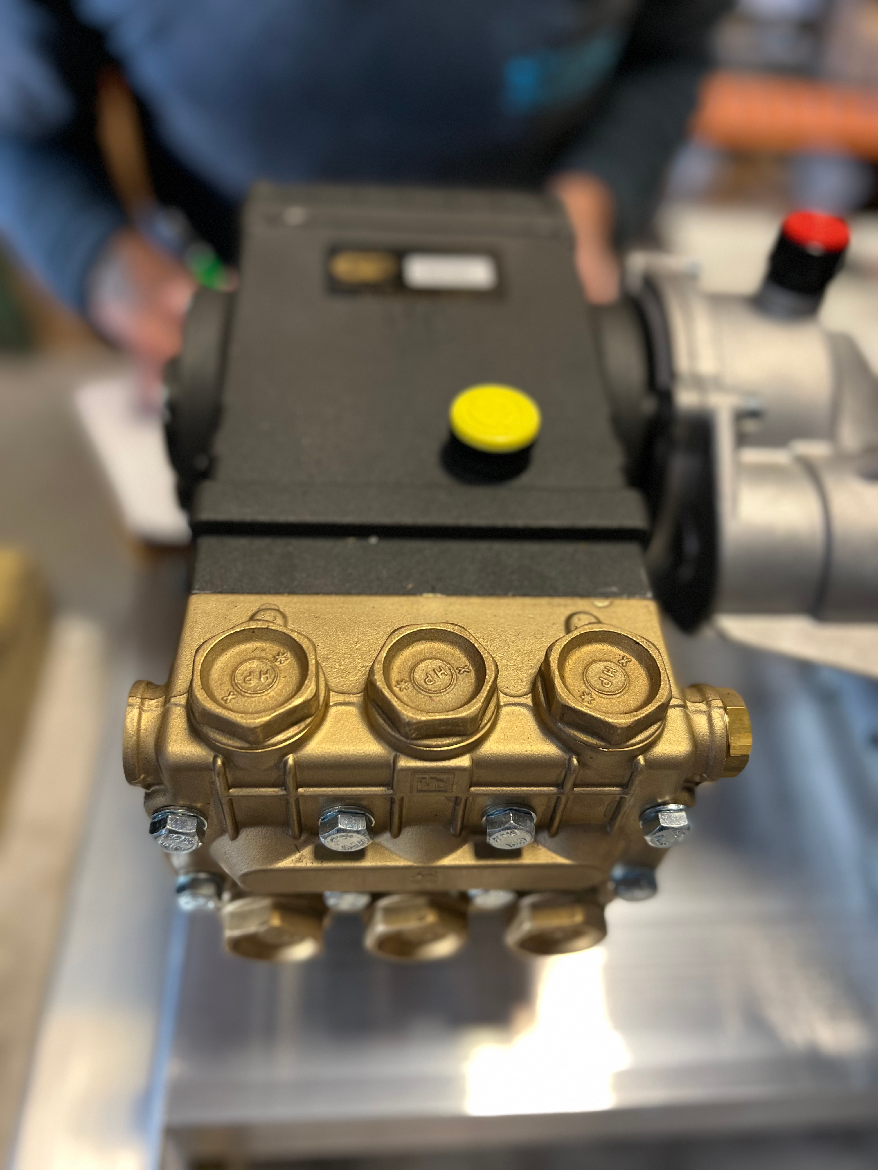 MGD-5530CG: 5.5GPM at 3000psi Manatee Gear Drive CRX420 With General Pump