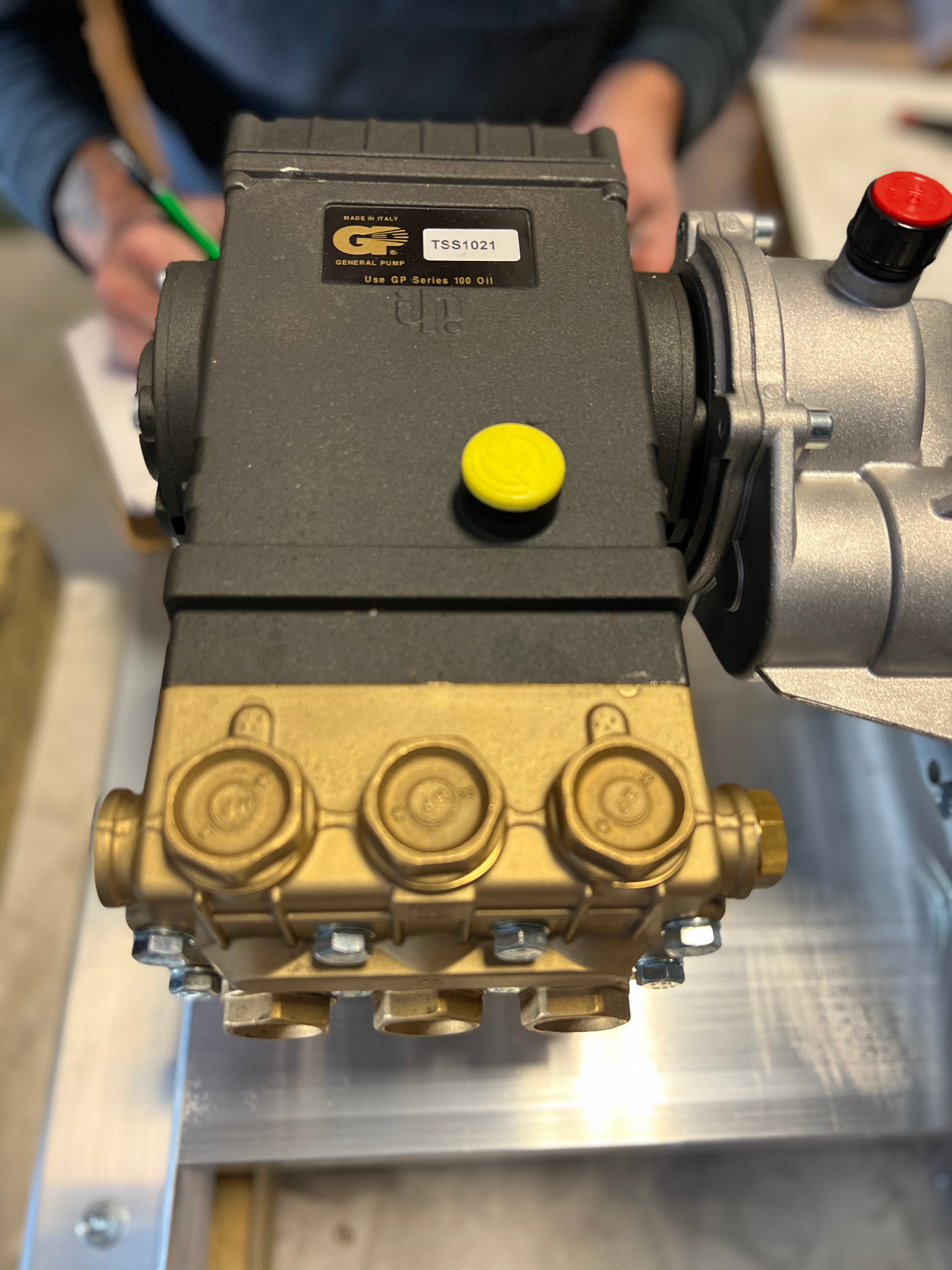 MGD-5530CG: 5.5GPM at 3000psi Manatee Gear Drive CRX420 With General Pump