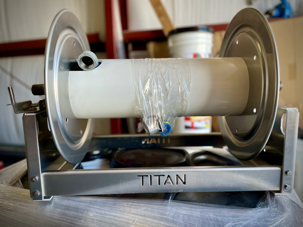 4012-6E Titan Reel 12in with 1in Manifold