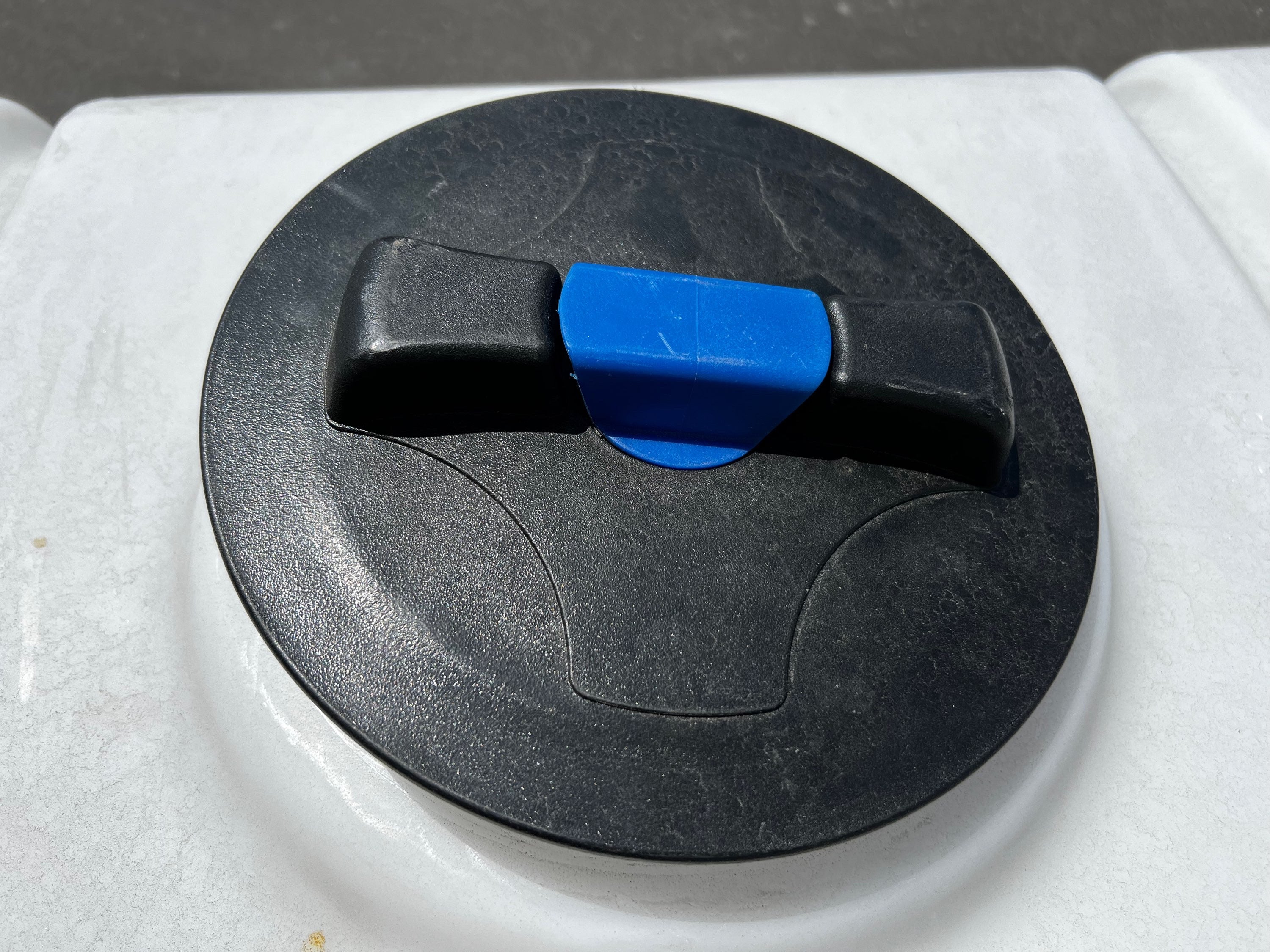 100 Gallon Poly Tank