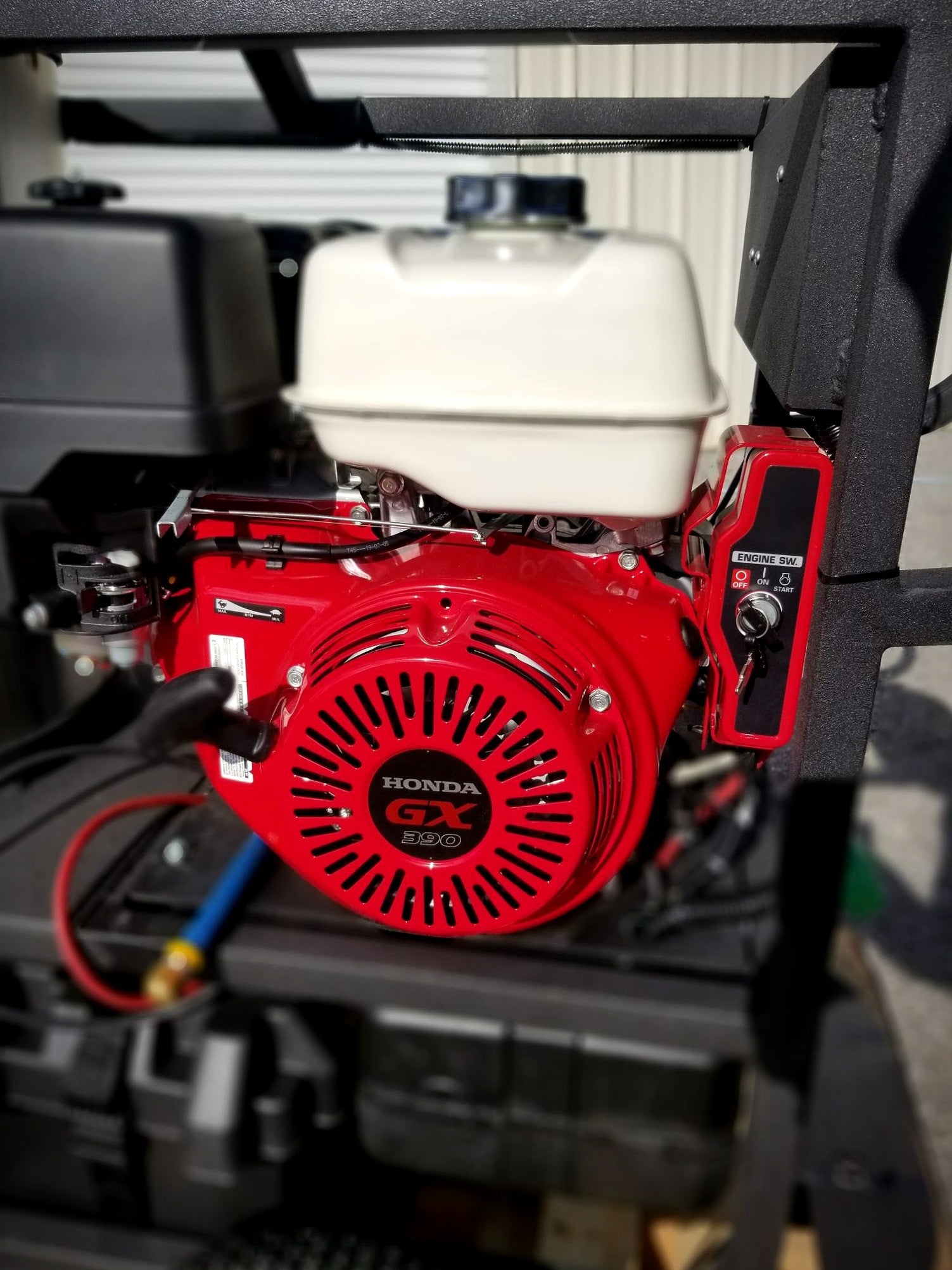 Dragon 4GPM at 4000PSI Hot Water Mobile Skid/Roller