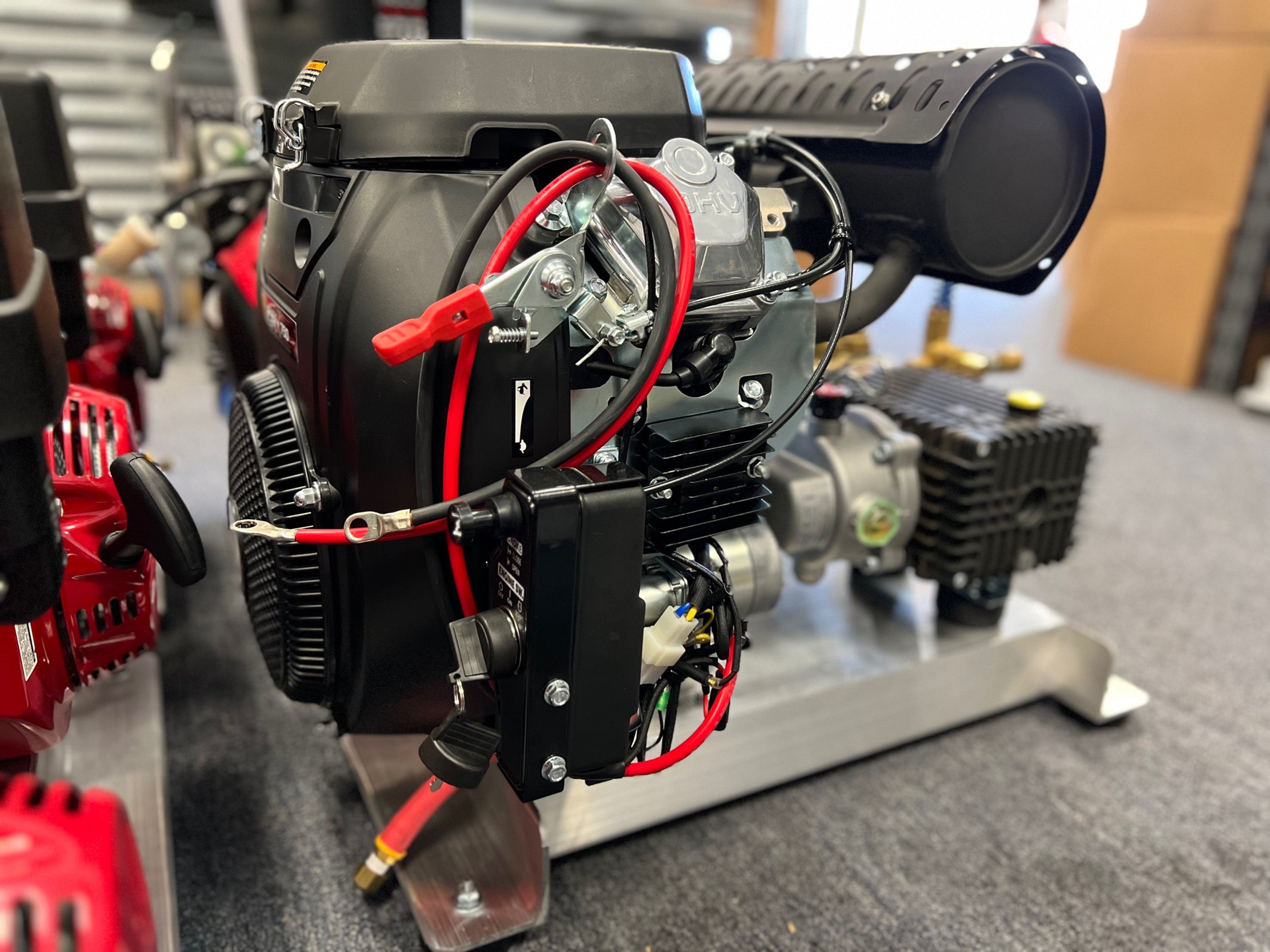 MGD-8040CG: 8GPM at 4000psi Manatee Gear Drive with CRX 750cc MGD-8040CG