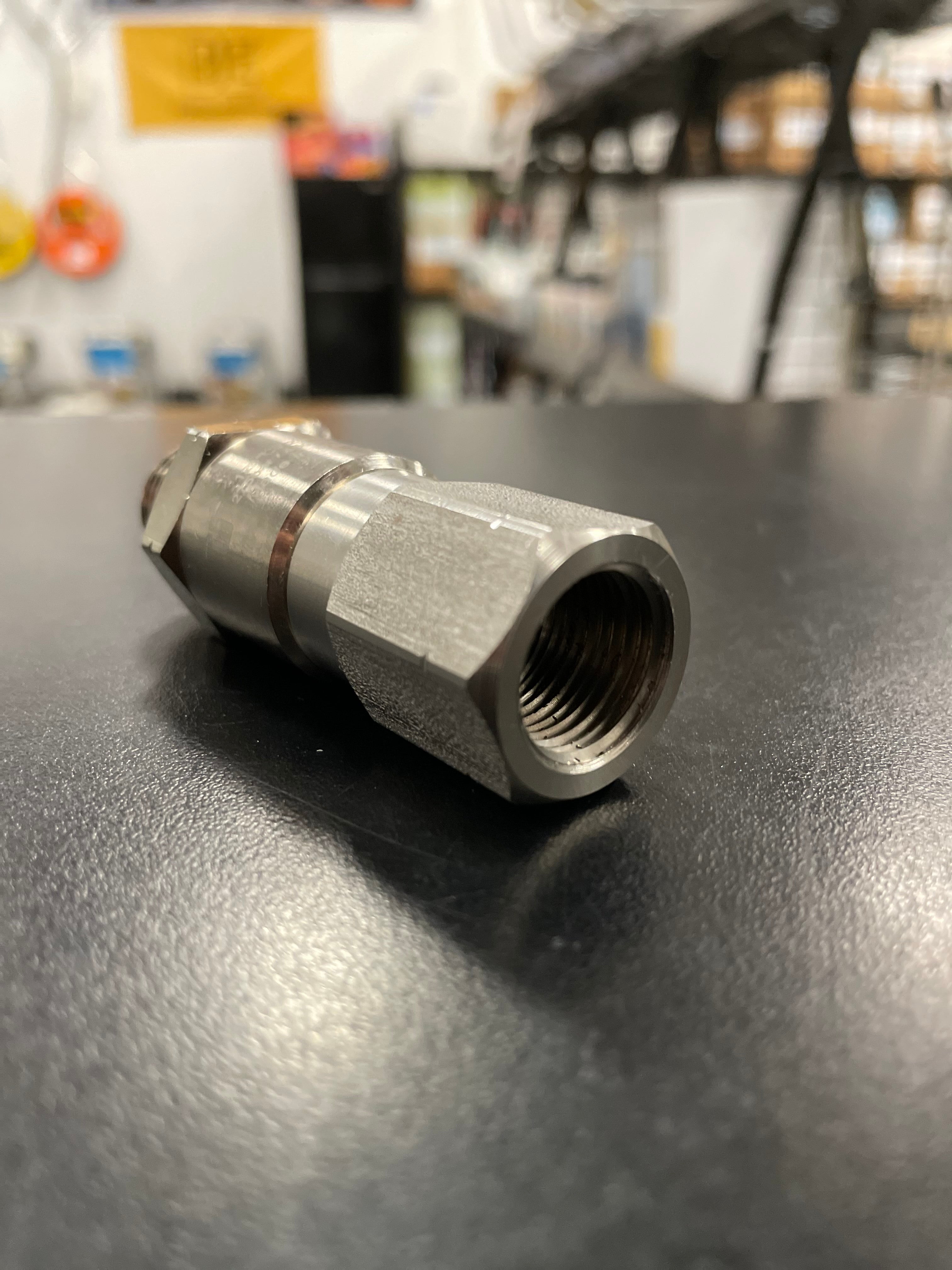 Mosmatic High Pressure Swivel 3/8M x 3/8F