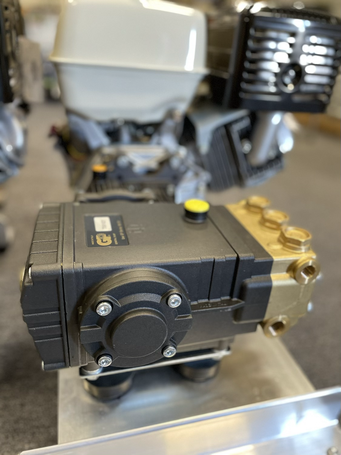 MGD-5530HG: 5.5GPM at 3000psi Manatee Gear Drive Honda GX390 With General Pump