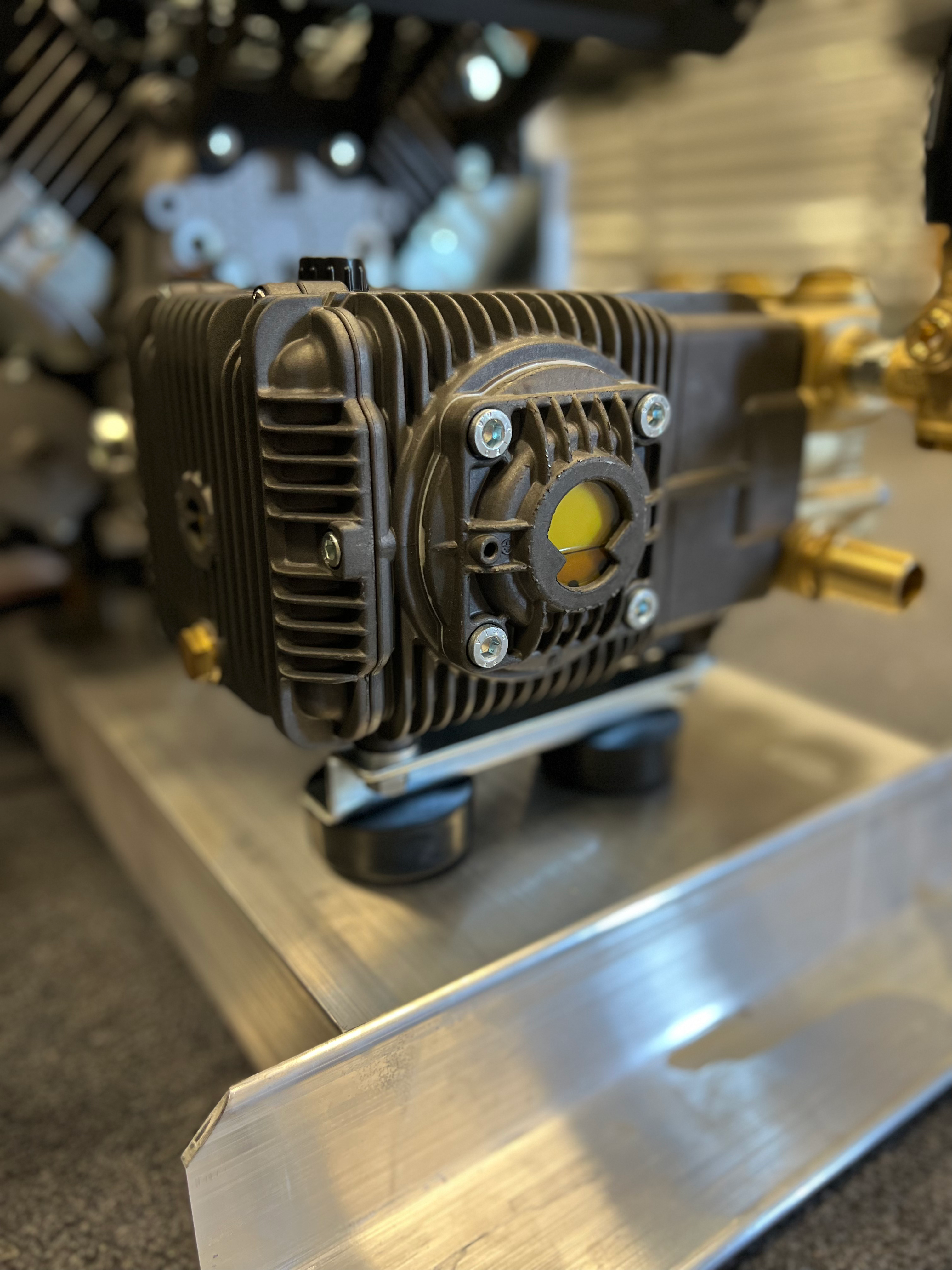 MGD-8035CA: 8GPM at 3500psi Manatee Gear Drive with CRX 680cc AR Pump MGD-8035CA